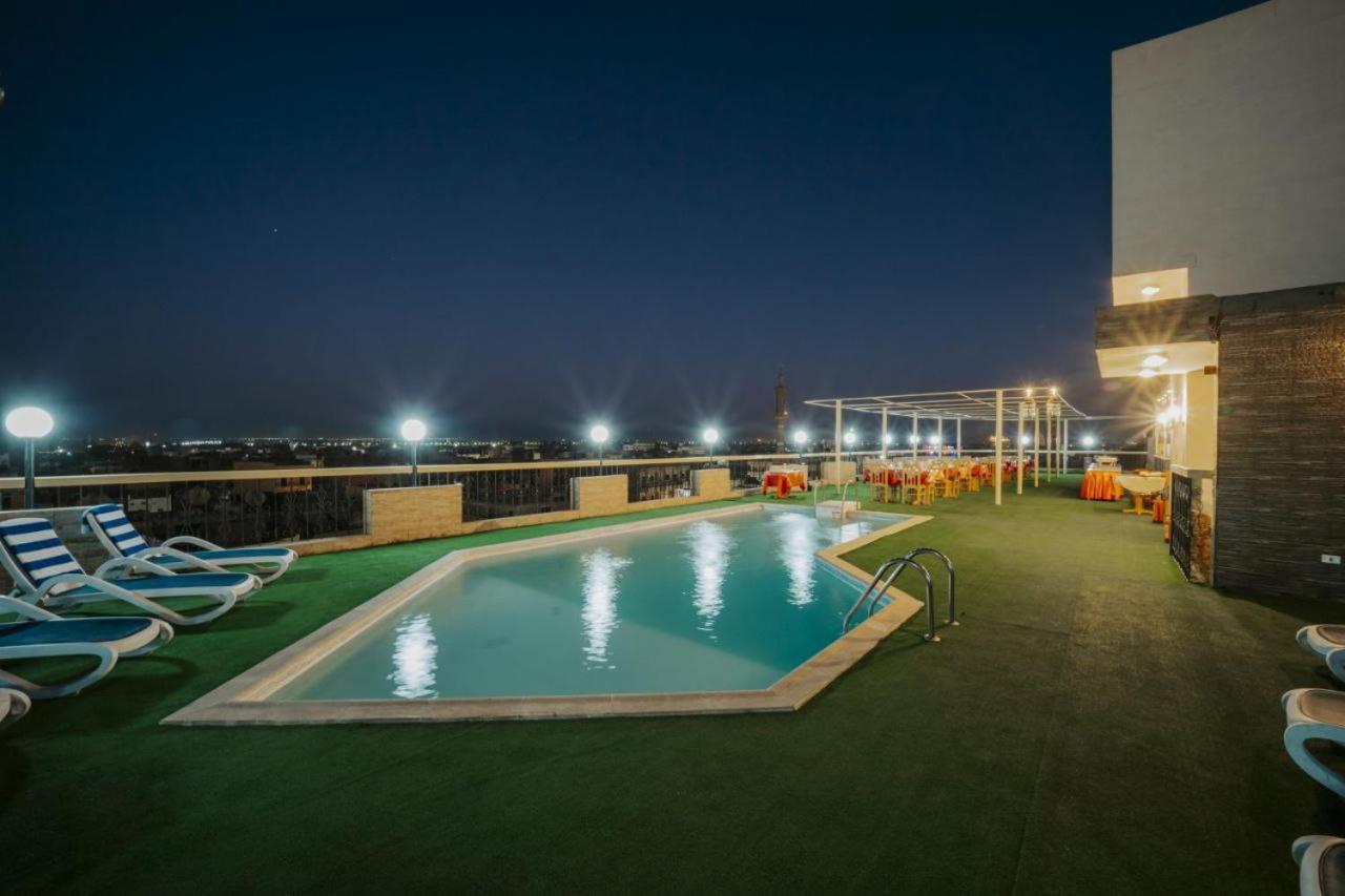 Queens Valley Hotel Луксор Экстерьер фото