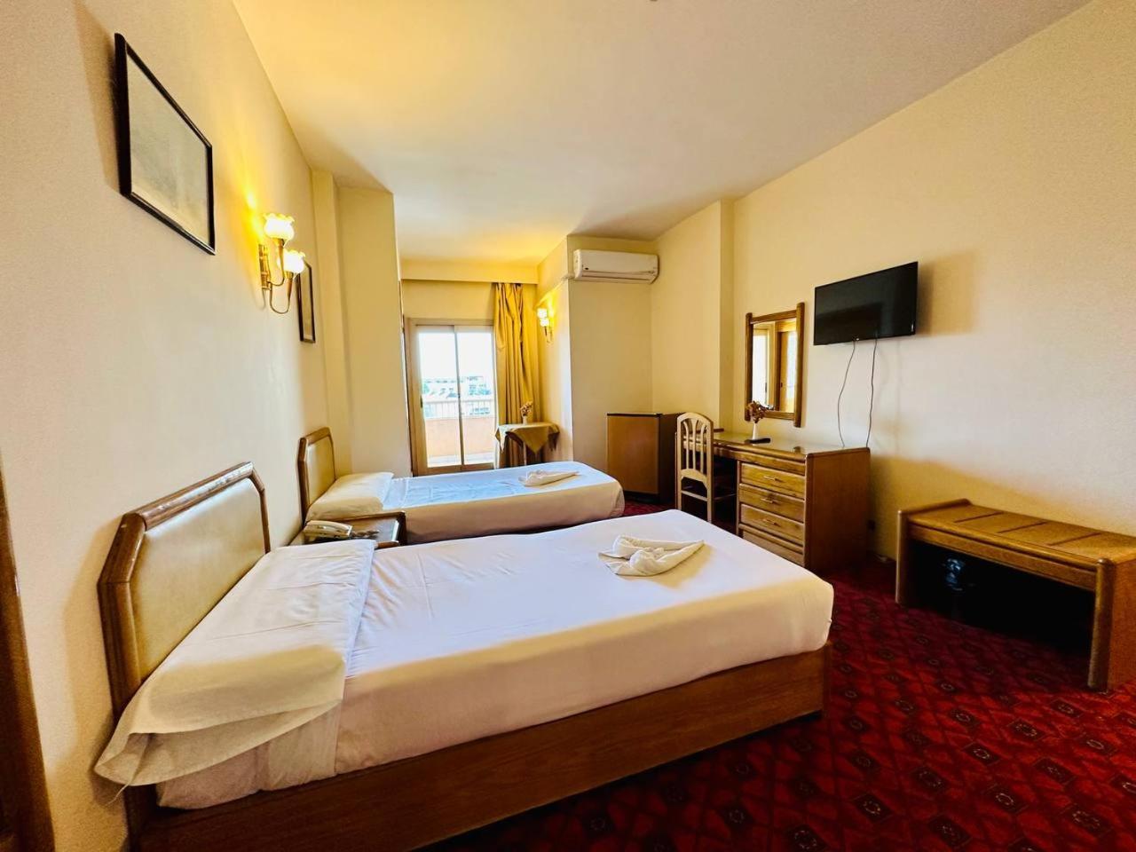 Queens Valley Hotel Луксор Экстерьер фото