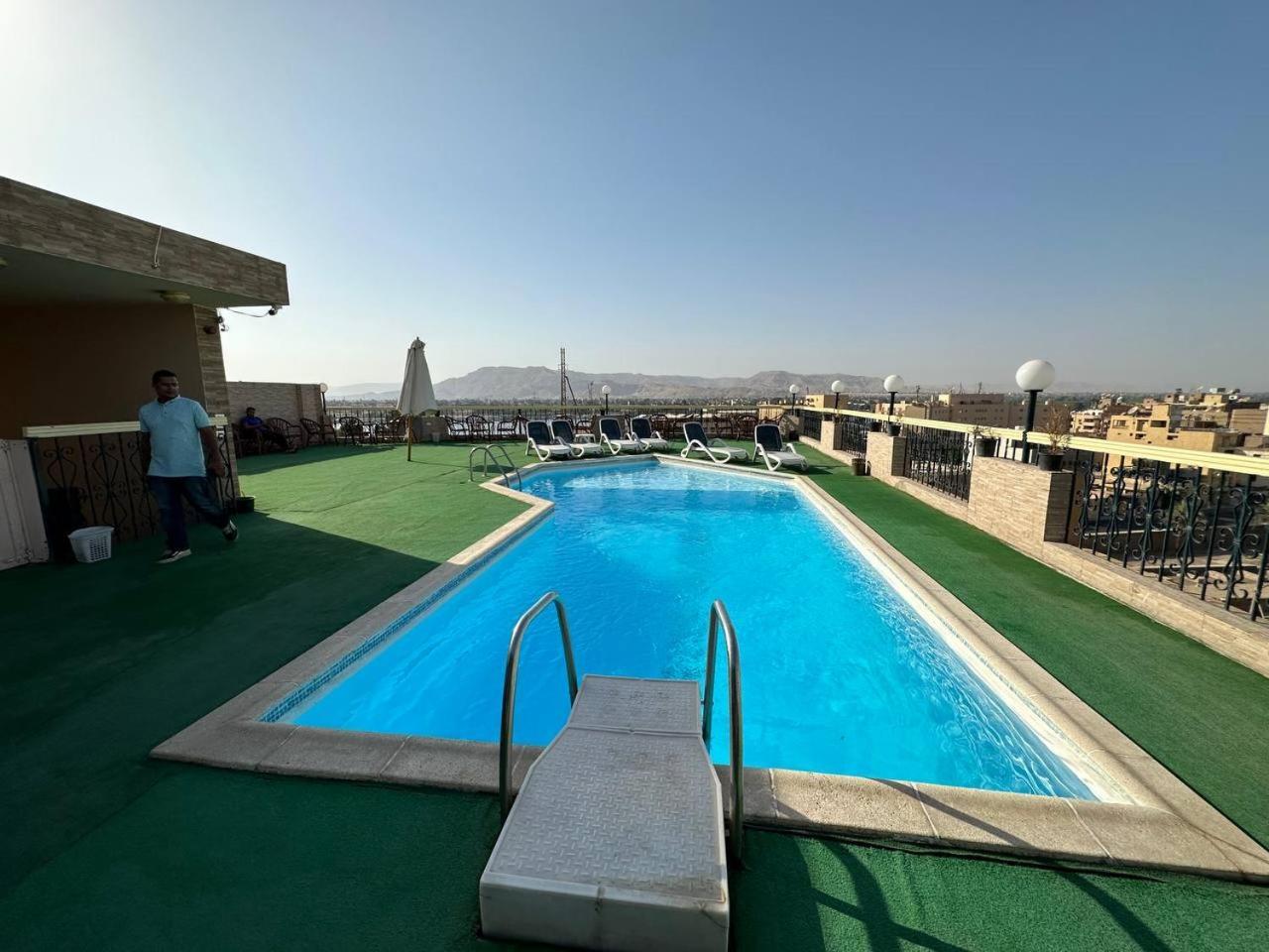 Queens Valley Hotel Луксор Экстерьер фото